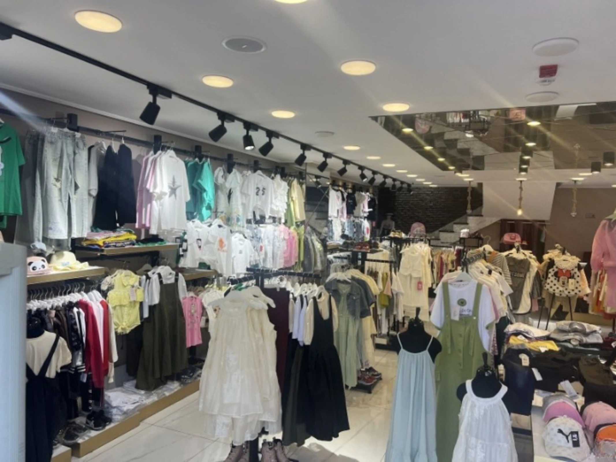 Kirayə verilir obyekt 160 m²