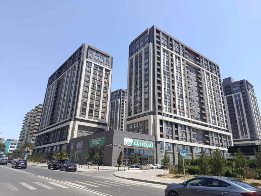 Satılır 3 otaqlı mənzil 170 m²