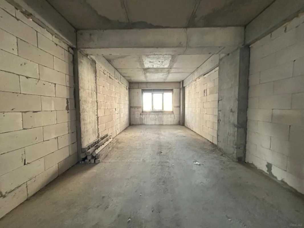 Satılır 3 otaqlı mənzil 170 m²