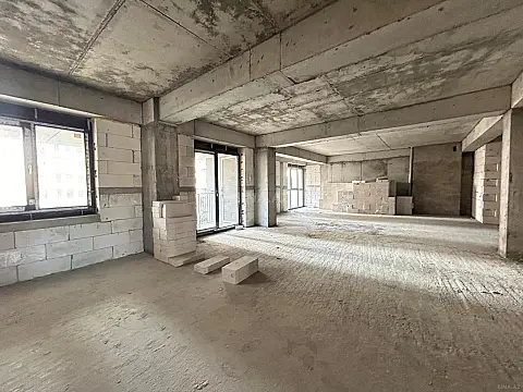 Satılır 3 otaqlı mənzil 170 m²