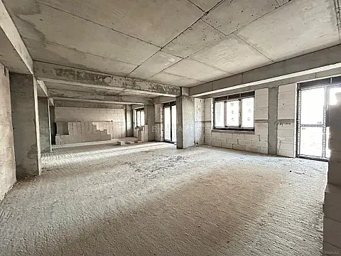 Satılır 3 otaqlı mənzil 170 m²