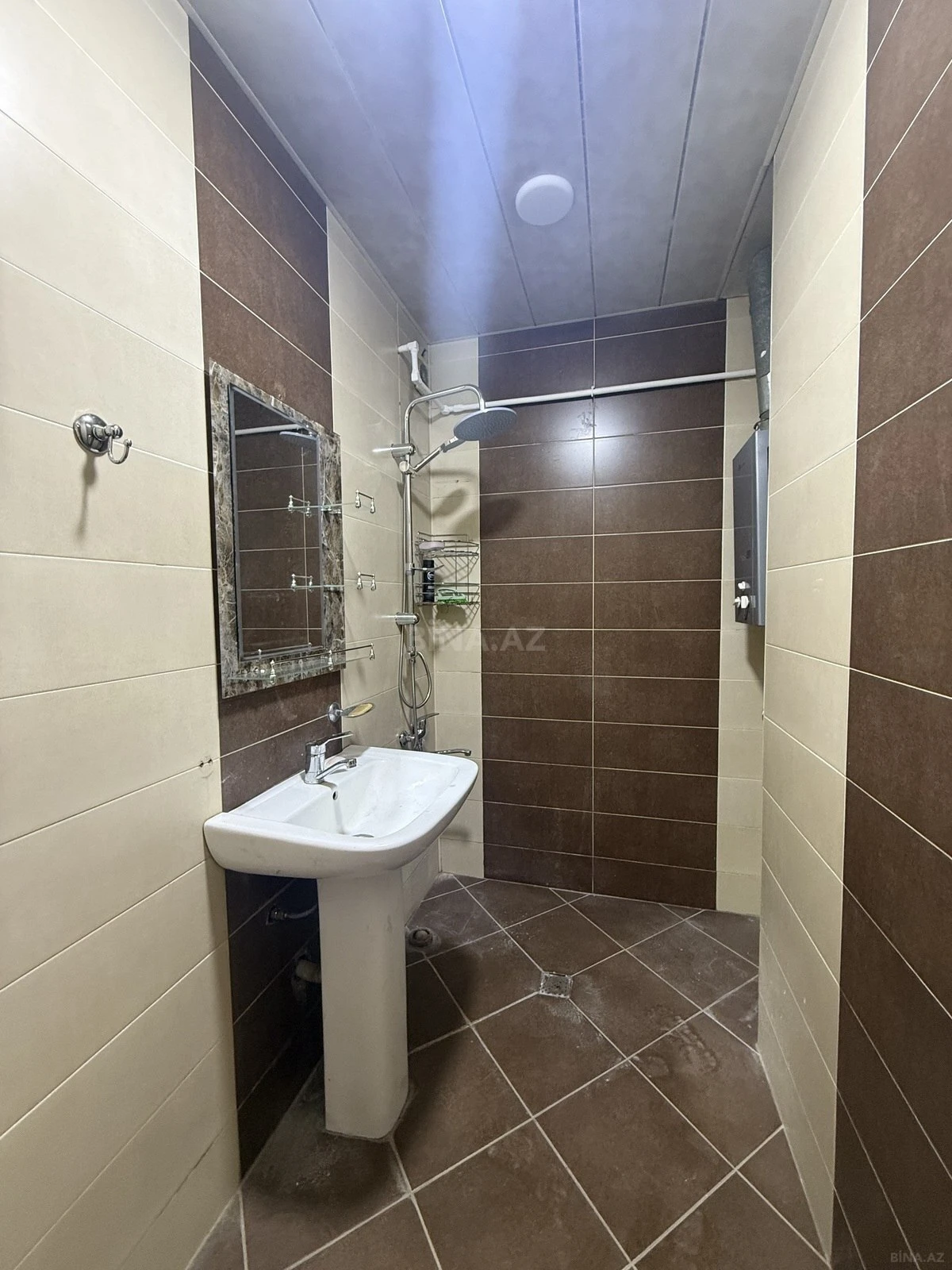 Kirayə verilir 4 otaqlı mənzil 100 m²