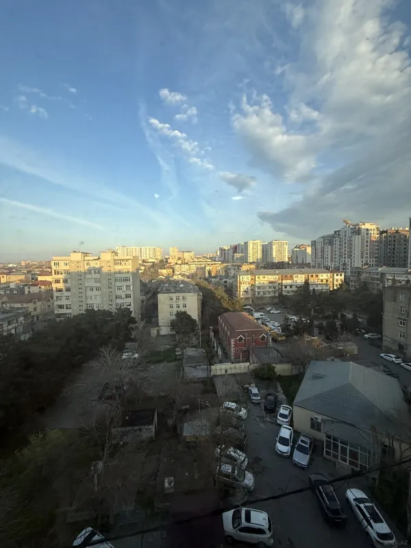 Kirayə verilir 4 otaqlı mənzil 100 m²