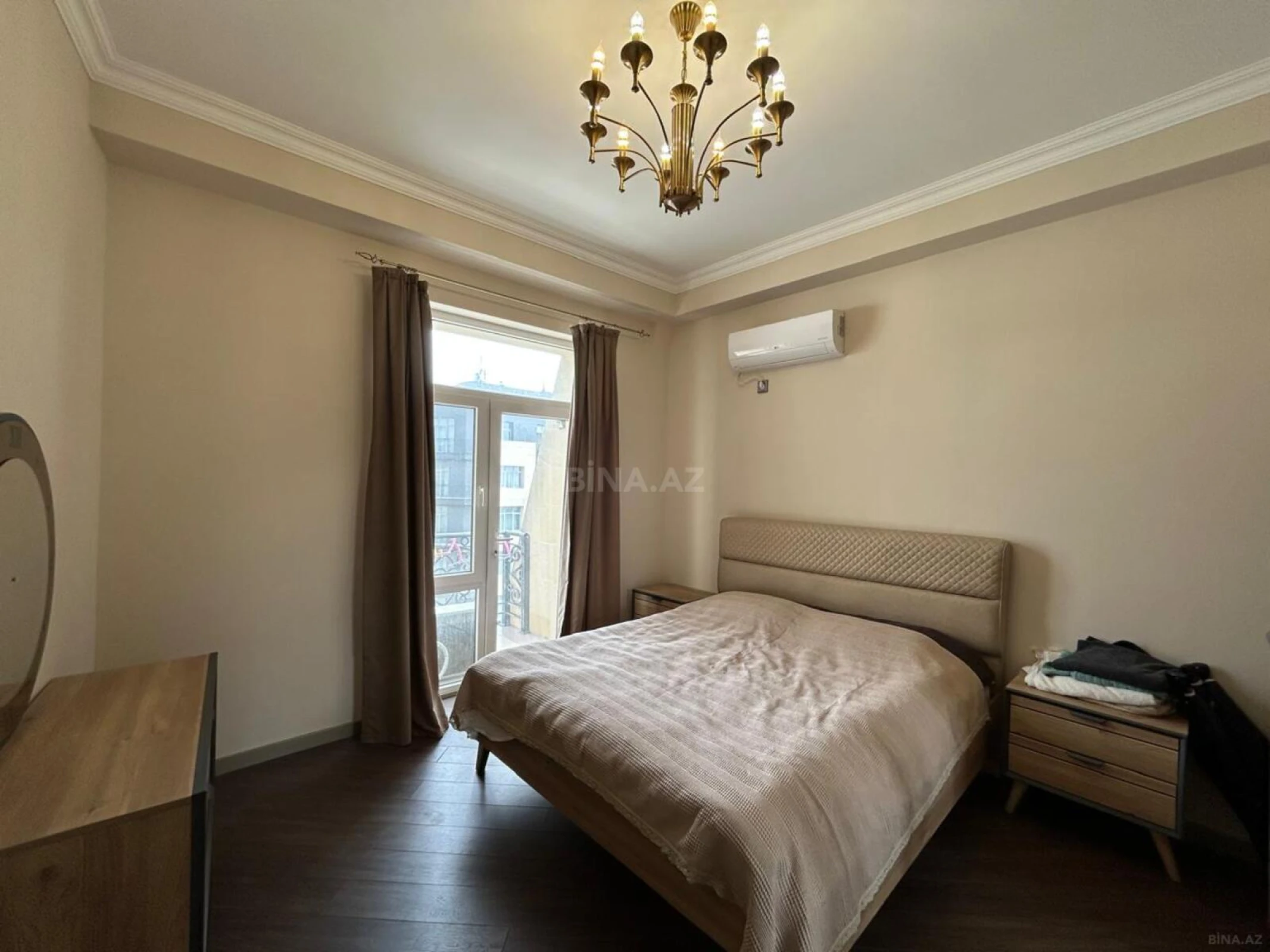 Satılır 3 otaqlı mənzil 115 m²