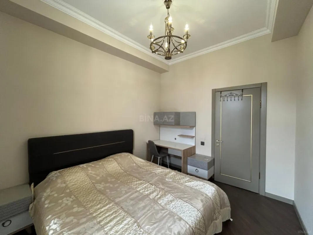 Satılır 3 otaqlı mənzil 115 m²