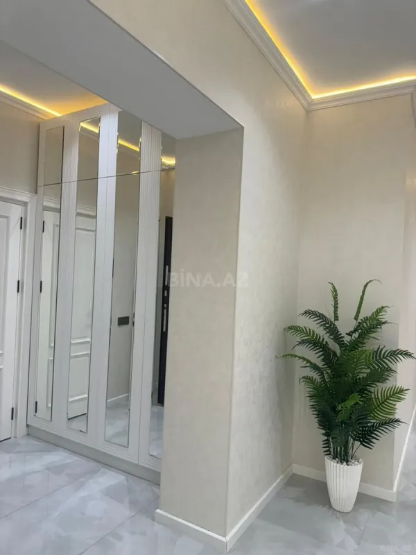 Kirayə verilir 3 otaqlı mənzil 148 m²