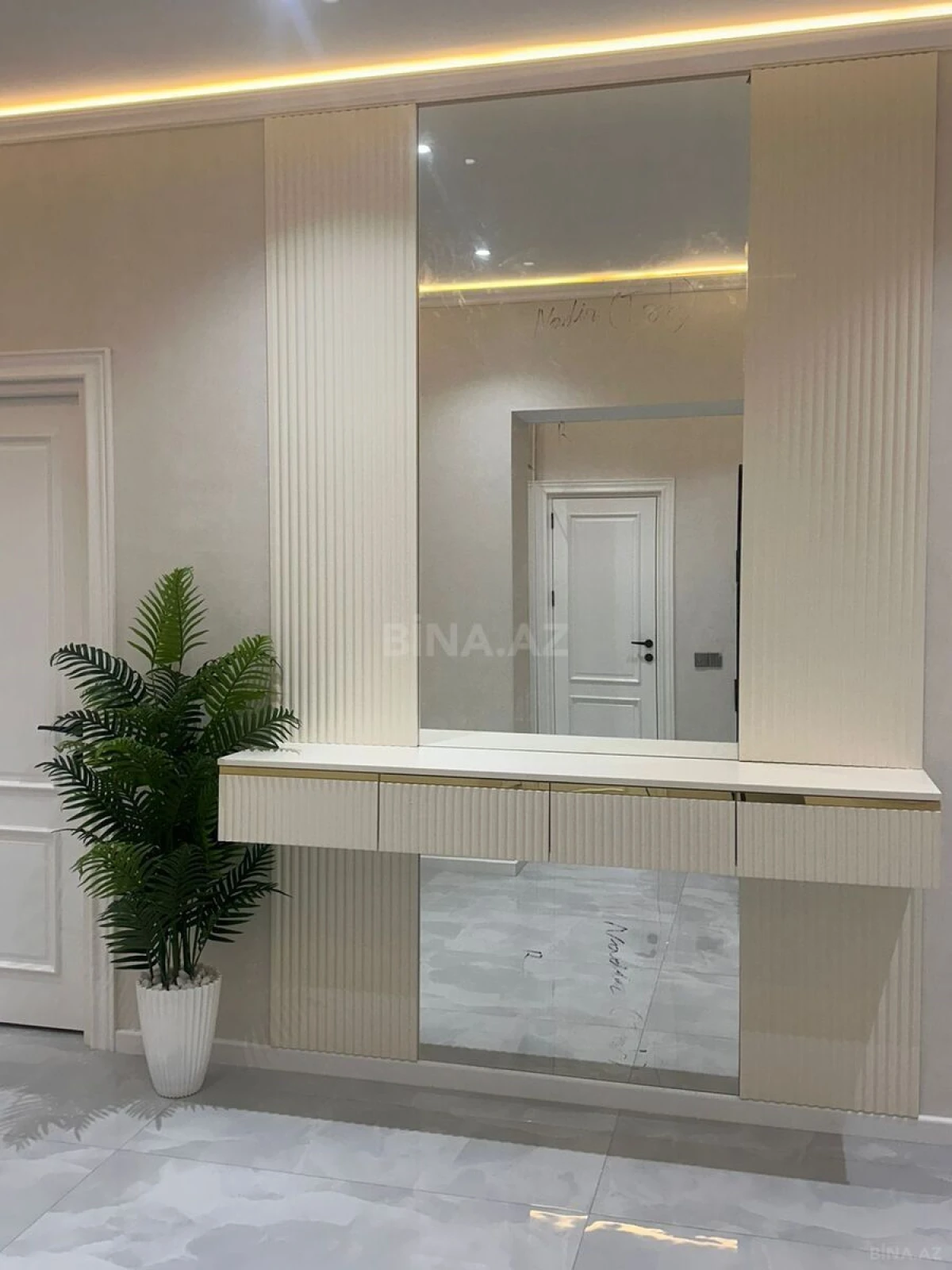 Kirayə verilir 3 otaqlı mənzil 148 m²
