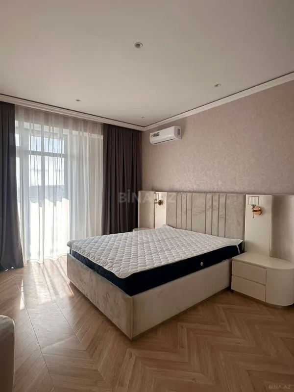 Kirayə verilir 3 otaqlı mənzil 148 m²