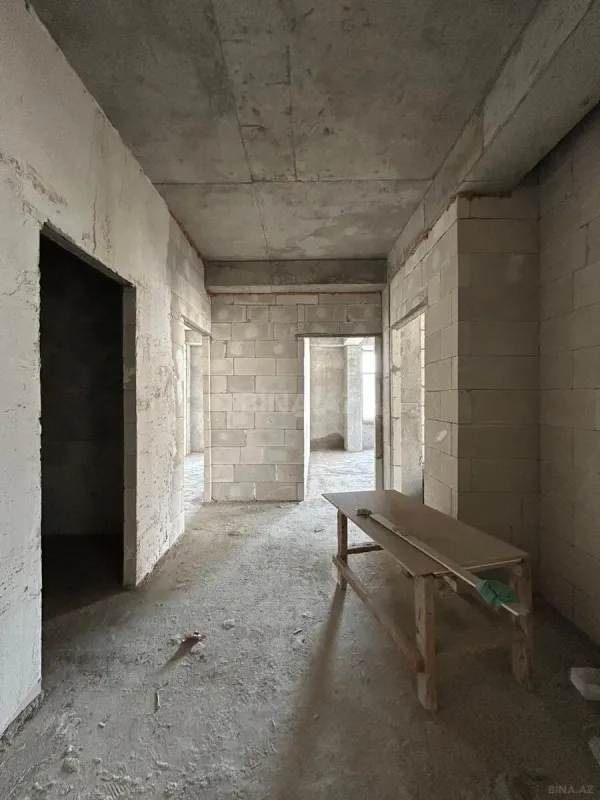 Satılır 3 otaqlı mənzil 123.2 m²