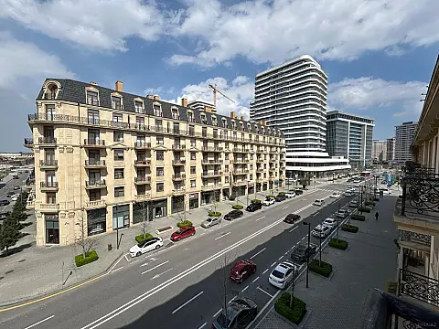 Satılır 3 otaqlı mənzil 123.2 m²