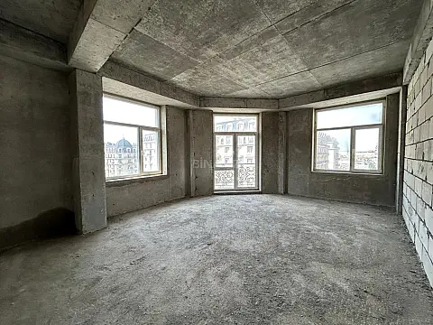 Satılır 3 otaqlı mənzil 123.2 m²
