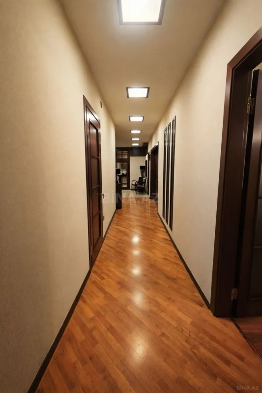 Satılır 3 otaqlı mənzil 186 m²