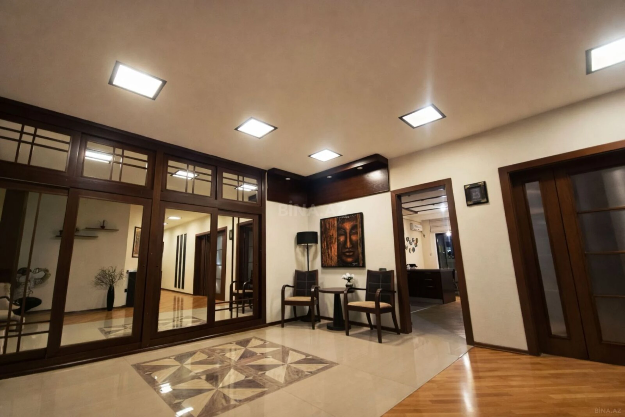 Satılır 3 otaqlı mənzil 186 m²