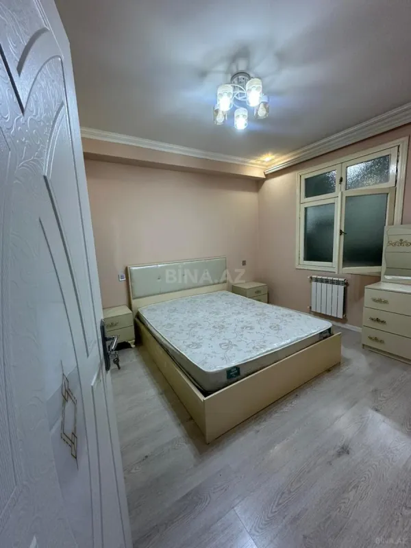 Kirayə verilir 2 otaqlı mənzil 65 m²