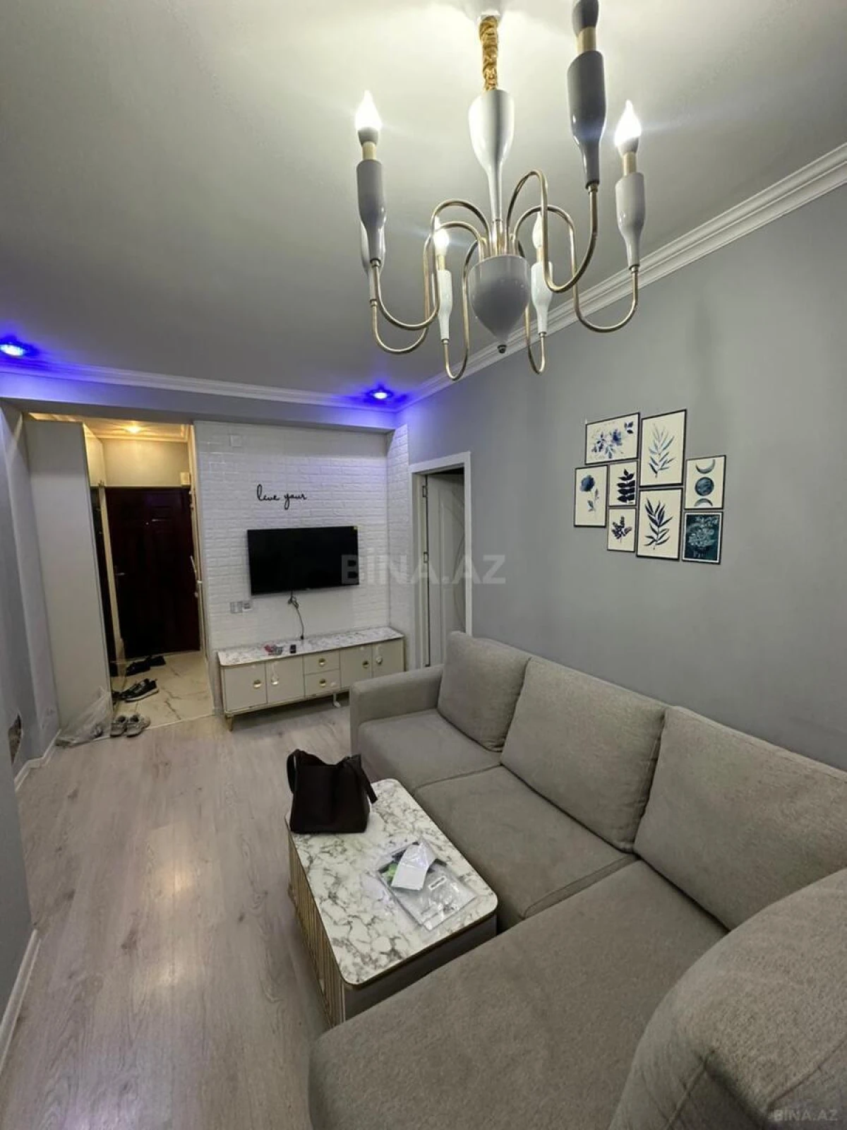 Kirayə verilir 2 otaqlı mənzil 65 m²