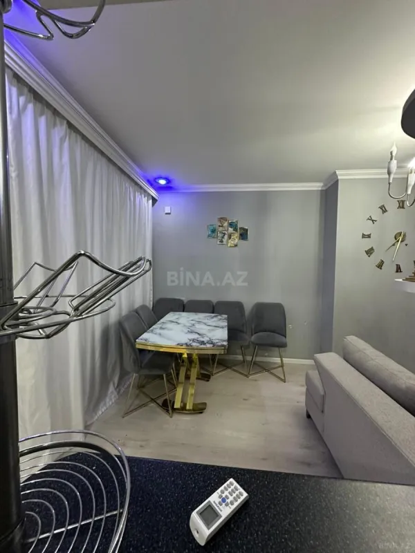 Kirayə verilir 2 otaqlı mənzil 65 m²