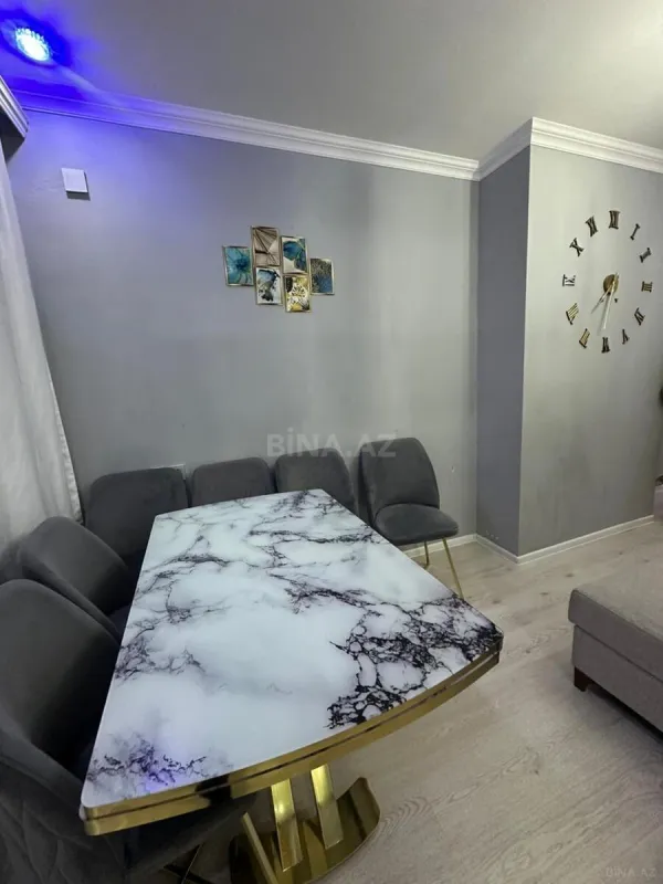 Kirayə verilir 2 otaqlı mənzil 65 m²