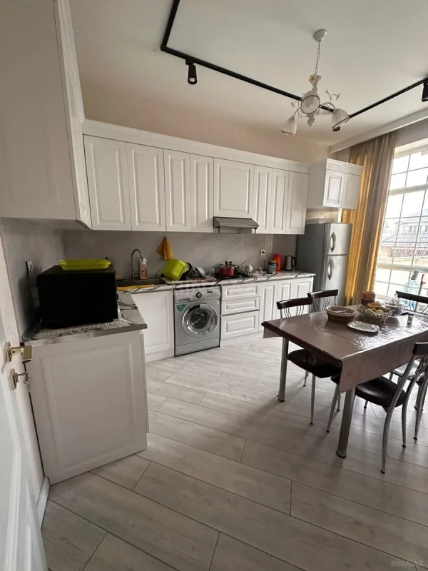 Satılır 4 otaqlı həyət evi 140 m²