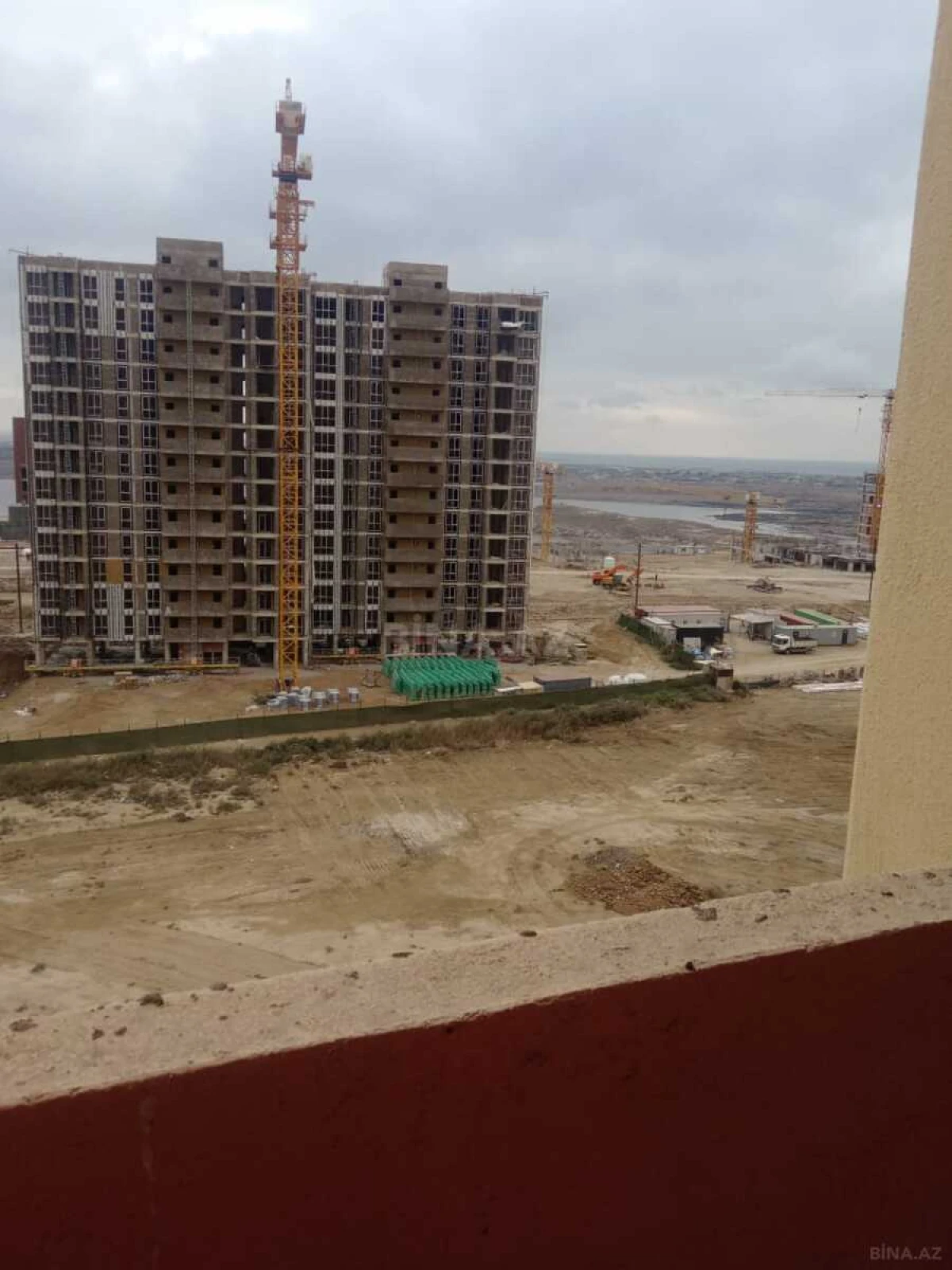 Satılır 3 otaqlı mənzil 120 m²
