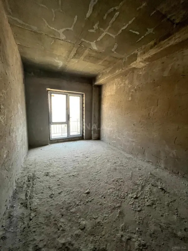 Satılır 3 otaqlı mənzil 170 m²