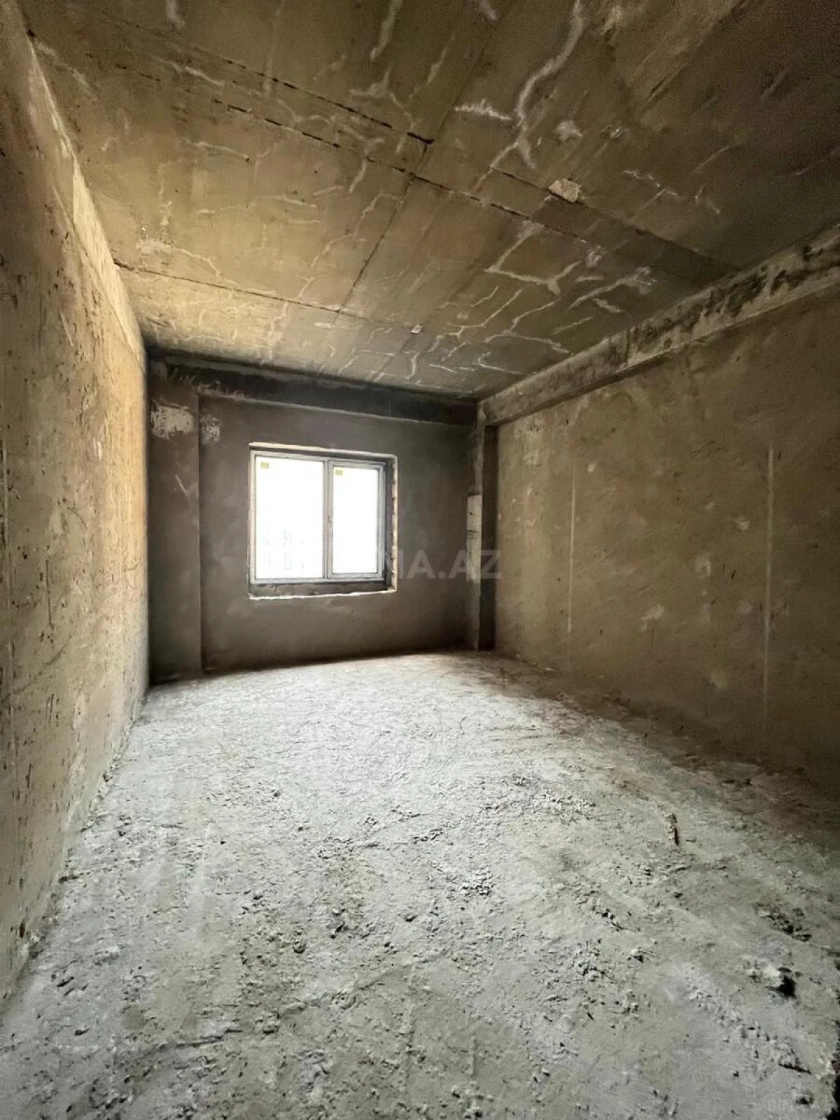 Satılır 3 otaqlı mənzil 170 m²