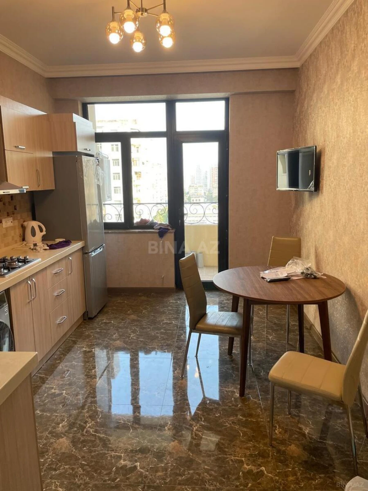 Kirayə verilir 3 otaqlı mənzil 100 m²