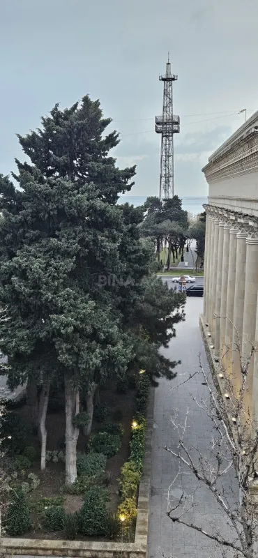 Satılır 3 otaqlı mənzil 100 m²