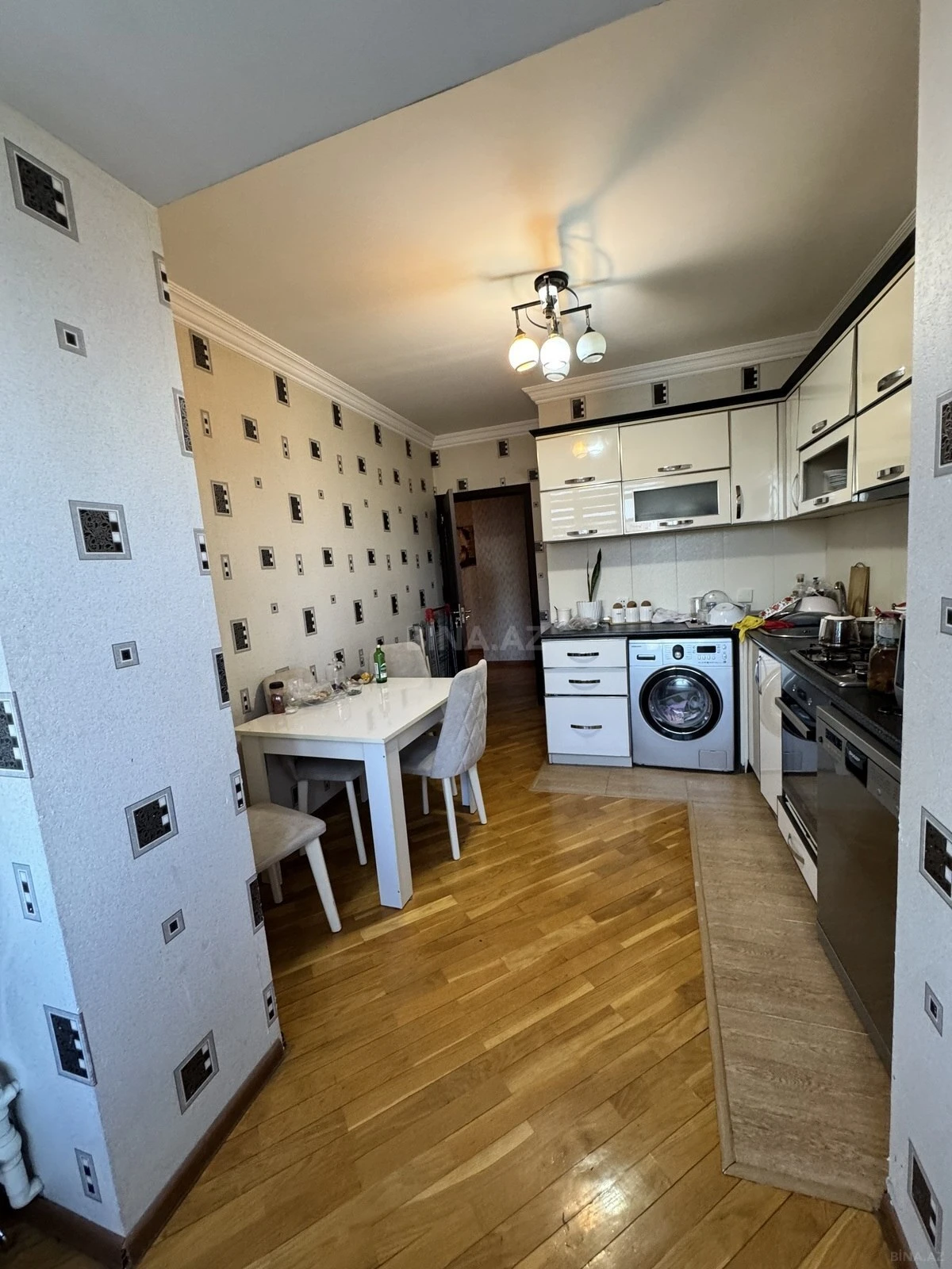 Satılır 3 otaqlı mənzil 84 m²