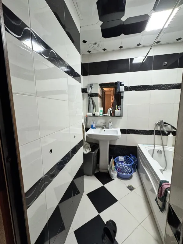 Satılır 3 otaqlı mənzil 84 m²