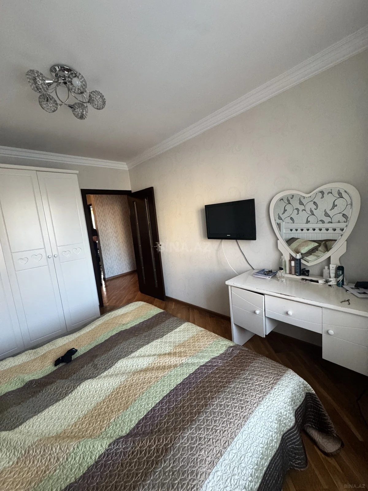 Satılır 3 otaqlı mənzil 84 m²