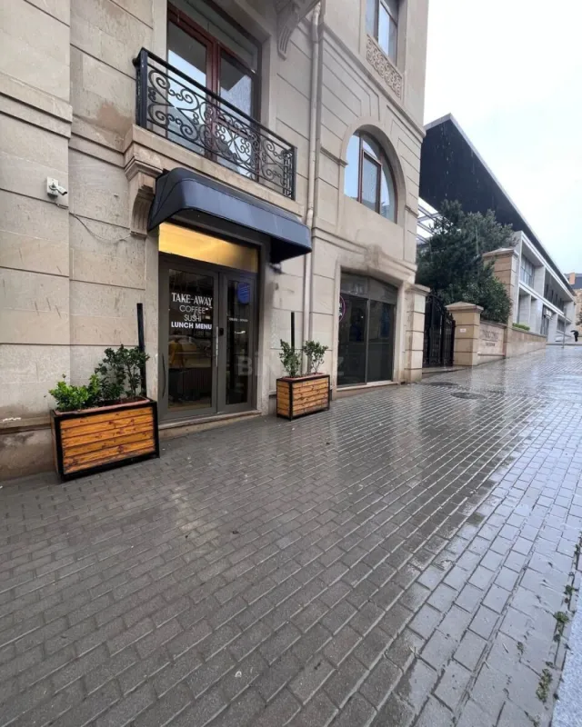 Kirayə verilir obyekt 260 m²