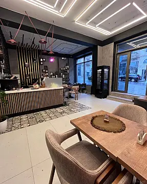 Kirayə verilir obyekt 260 m² — Bakı 260.00 m²