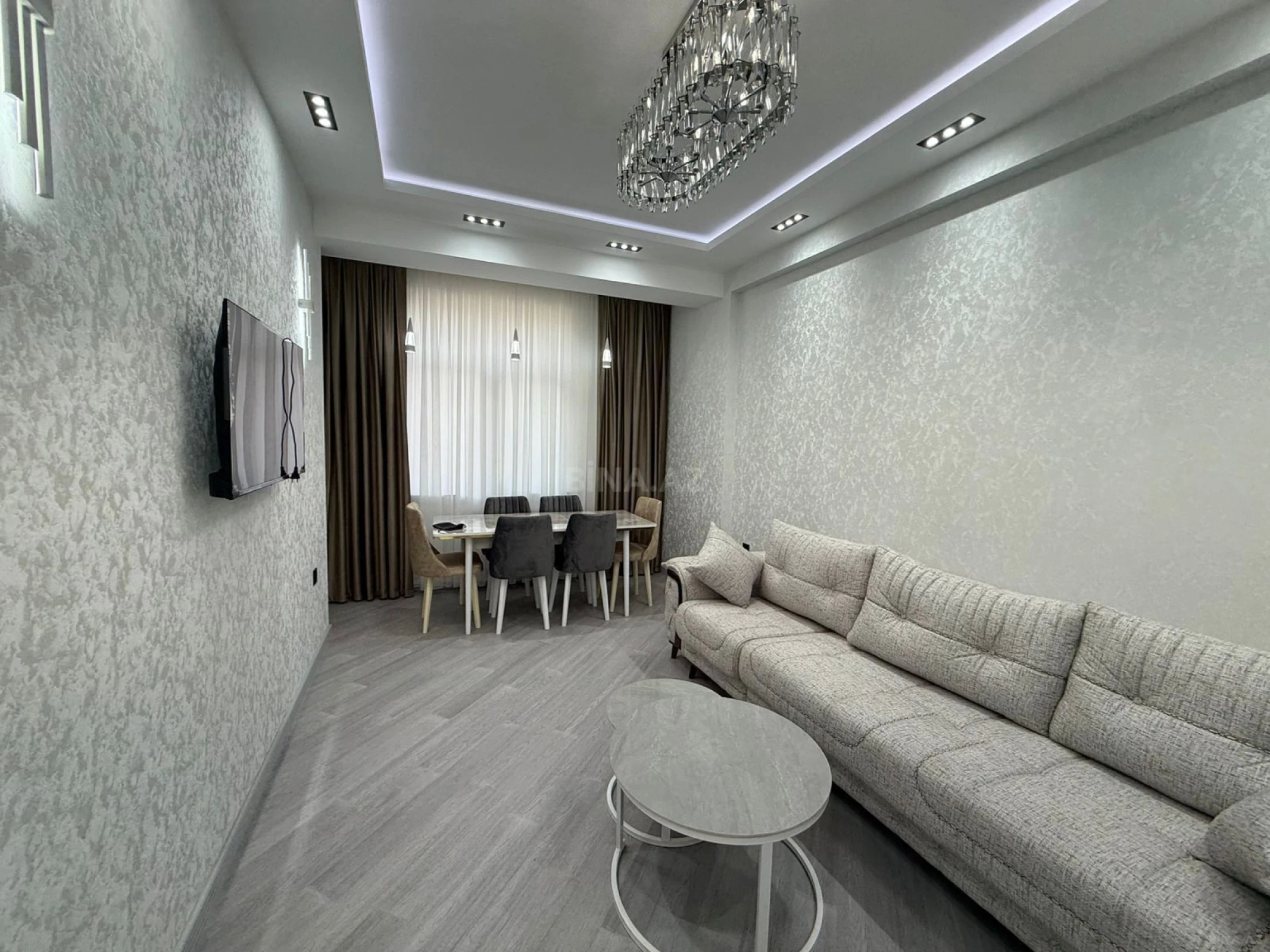 Satılır 2 otaqlı mənzil 52 m²