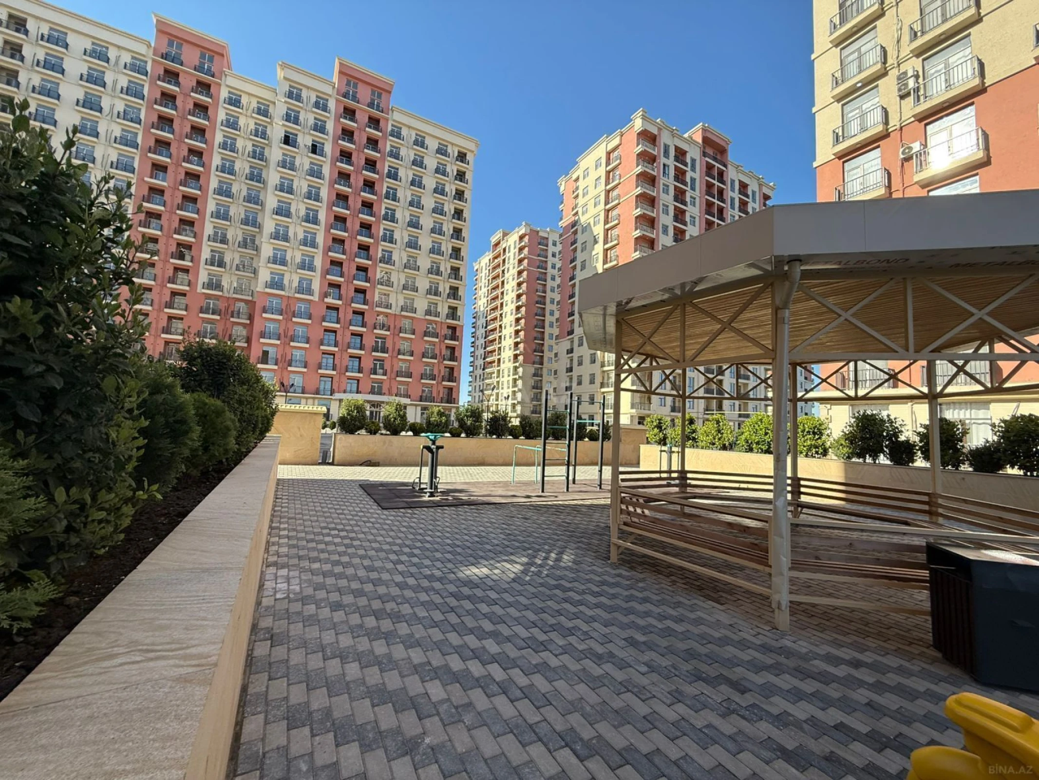 Satılır 2 otaqlı mənzil 52 m²