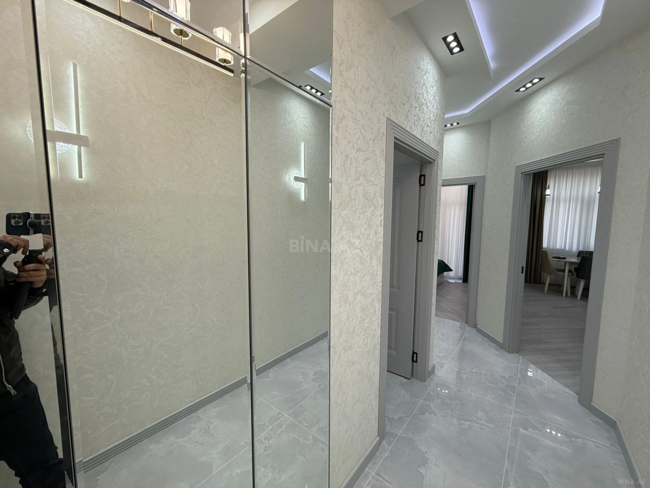 Satılır 2 otaqlı mənzil 52 m²