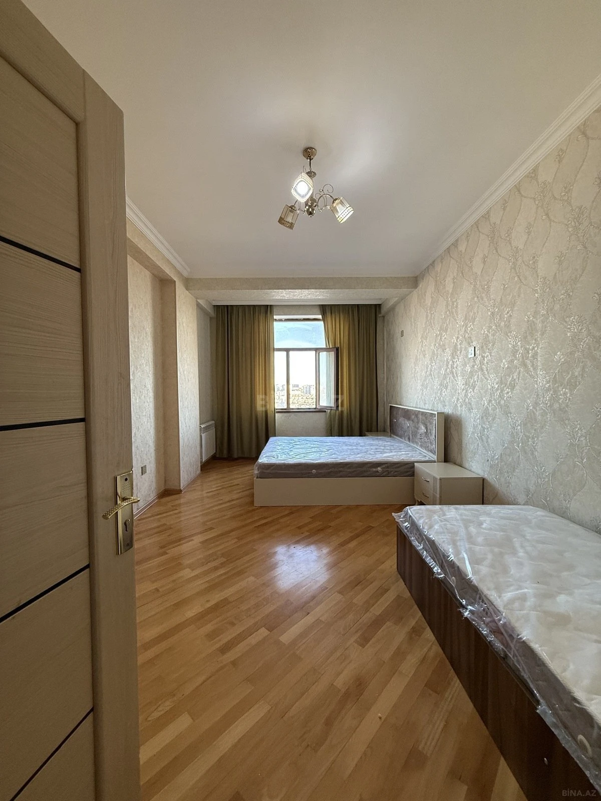 Kirayə verilir 2 otaqlı mənzil 70 m²