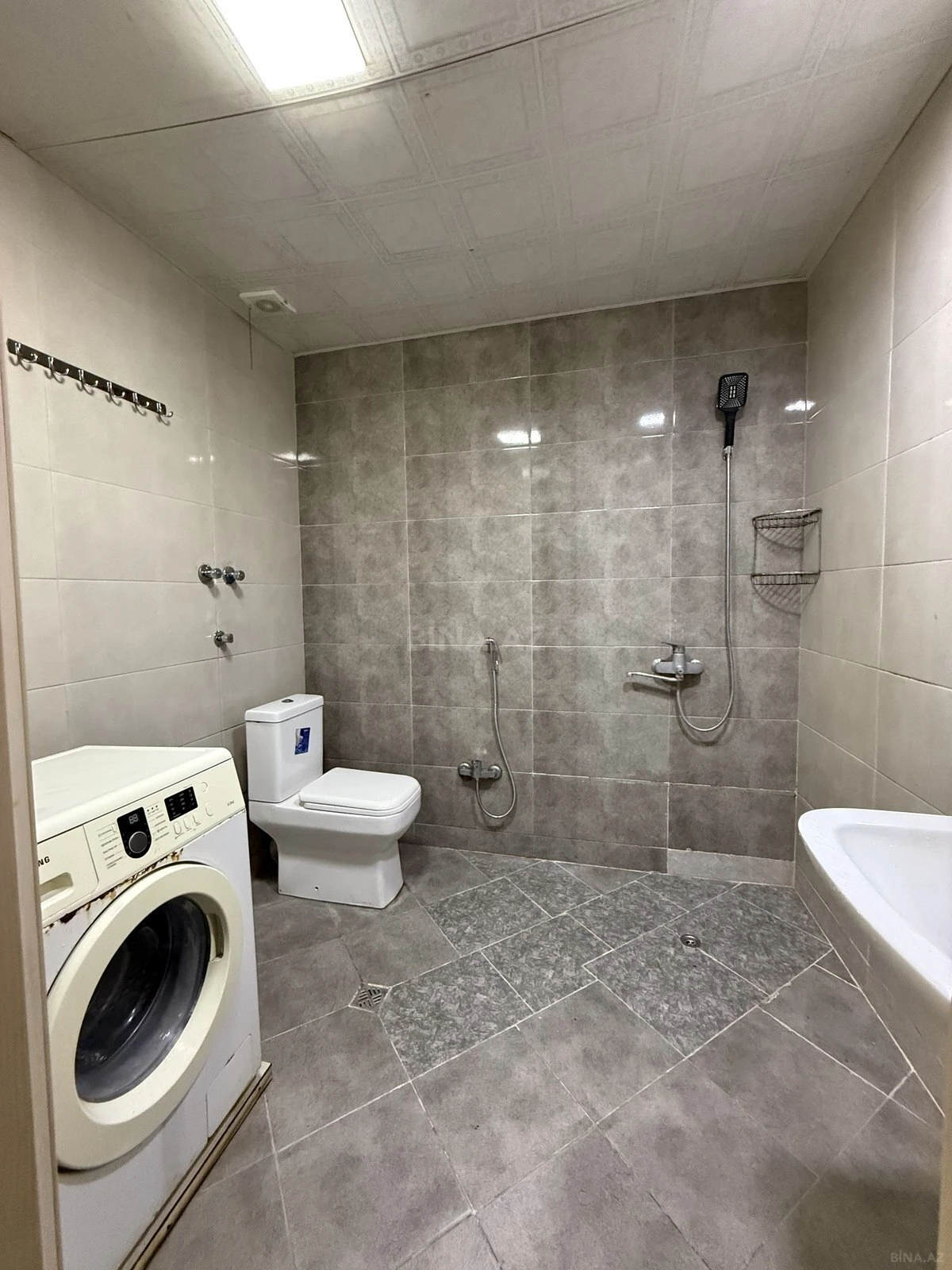 Kirayə verilir 2 otaqlı mənzil 70 m²