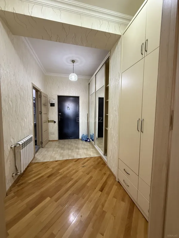 Kirayə verilir 2 otaqlı mənzil 70 m²