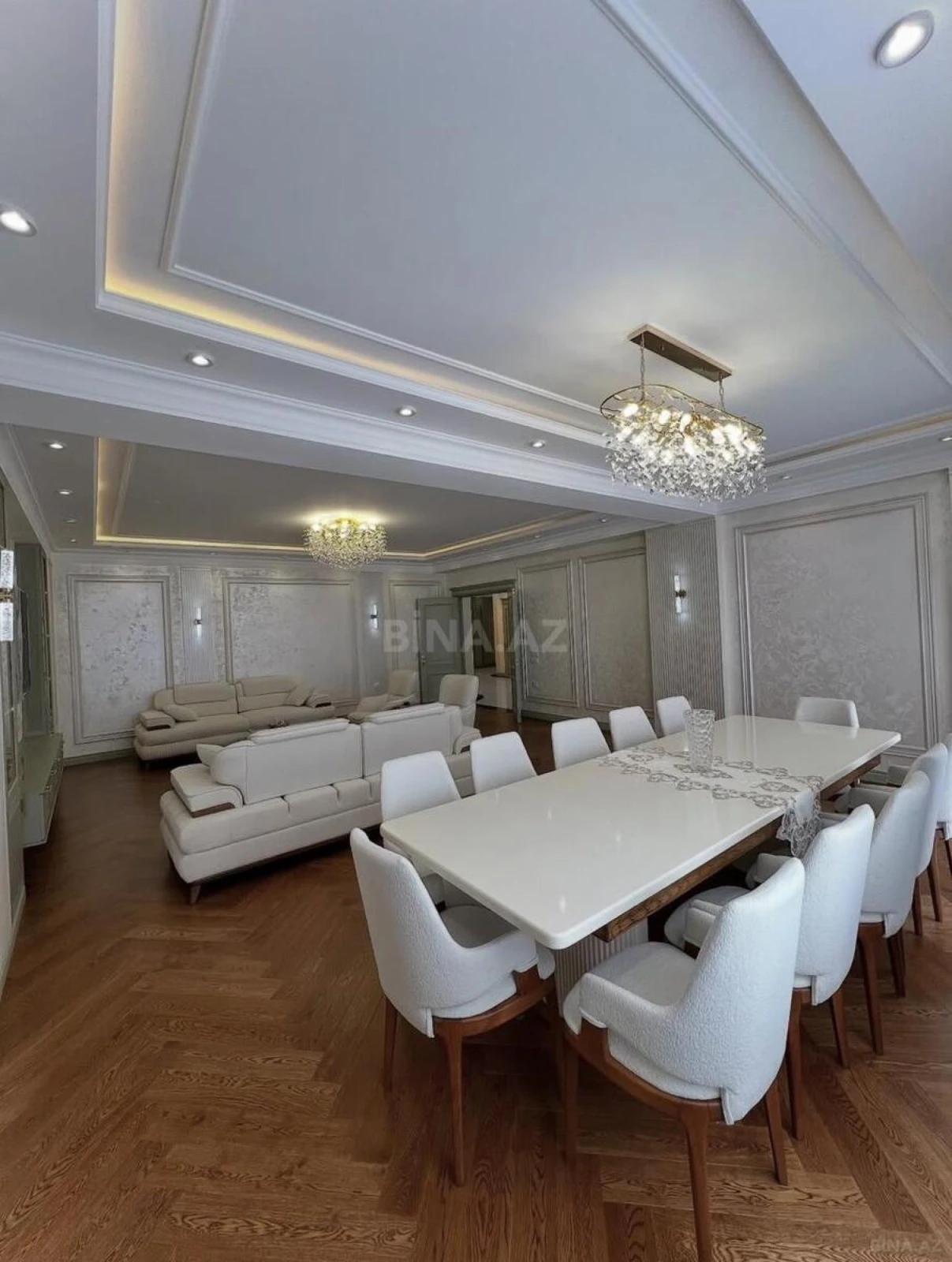 Kirayə verilir 3 otaqlı mənzil 145 m²