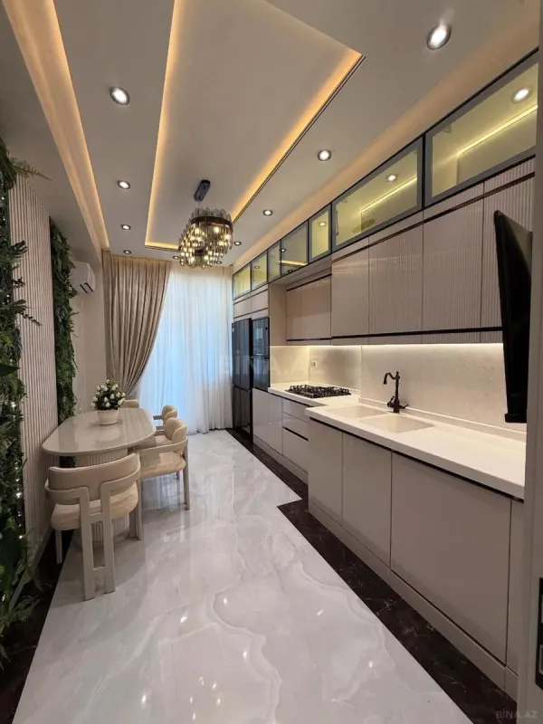 Kirayə verilir 3 otaqlı mənzil 145 m²