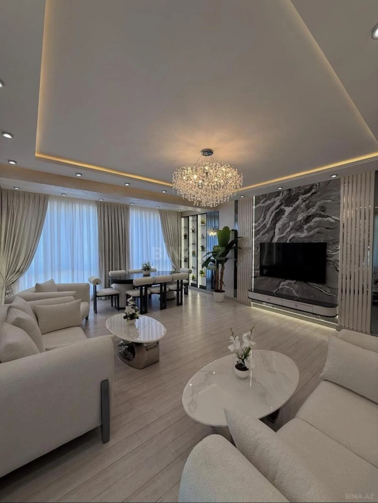 Kirayə verilir 3 otaqlı mənzil 145 m²