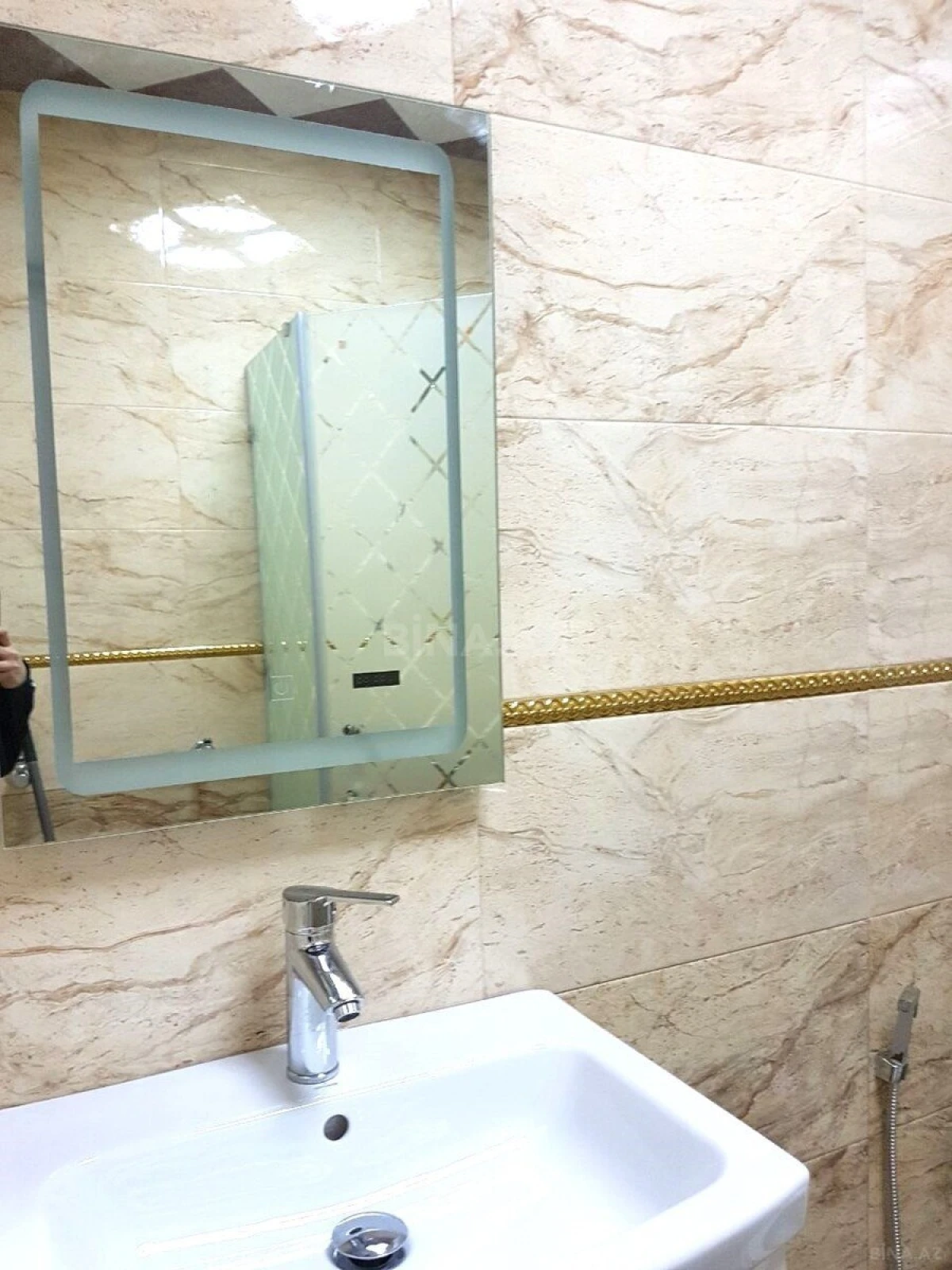 Kirayə verilir 2 otaqlı mənzil 55 m²