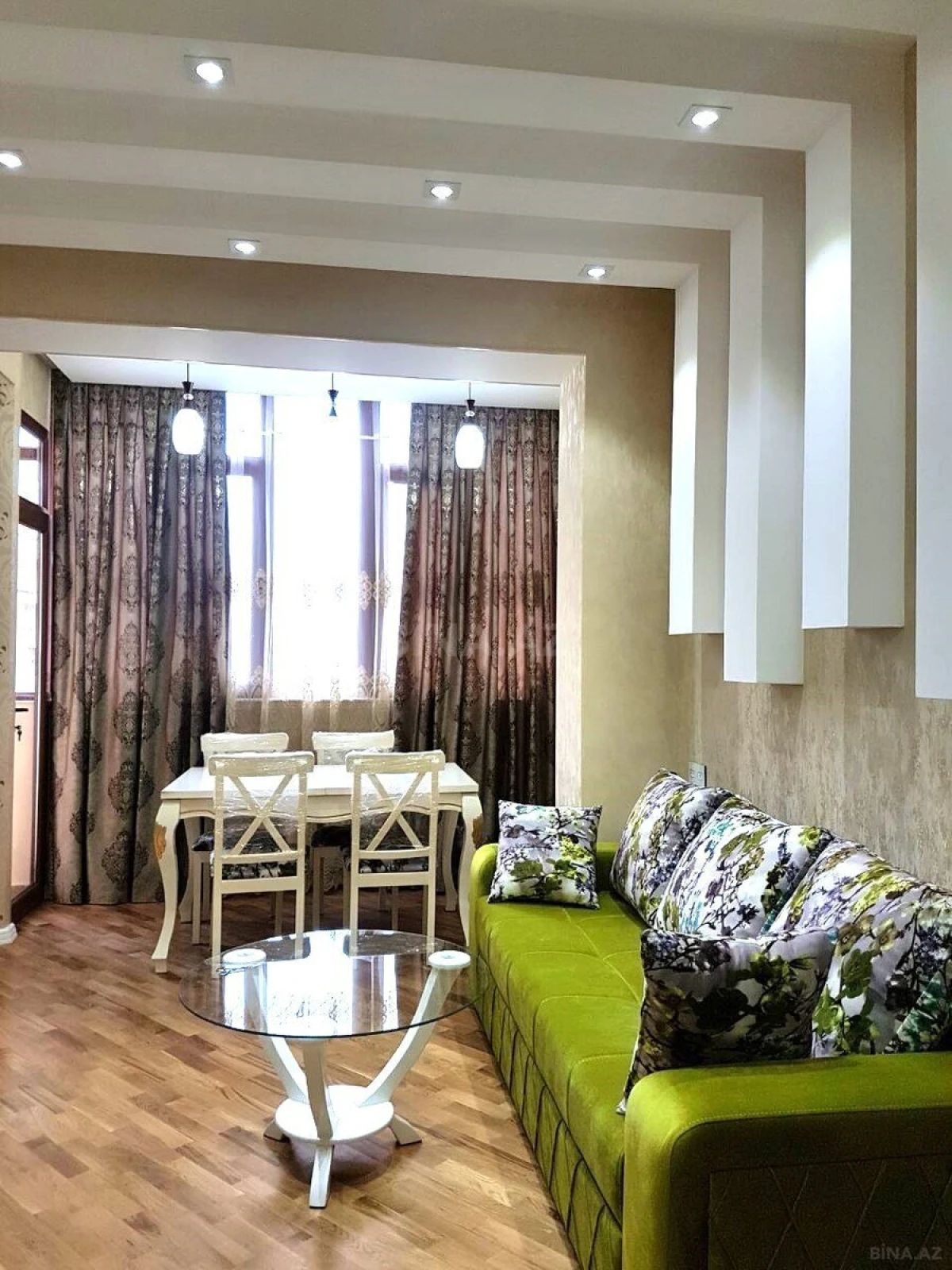 Kirayə verilir 2 otaqlı mənzil 55 m²