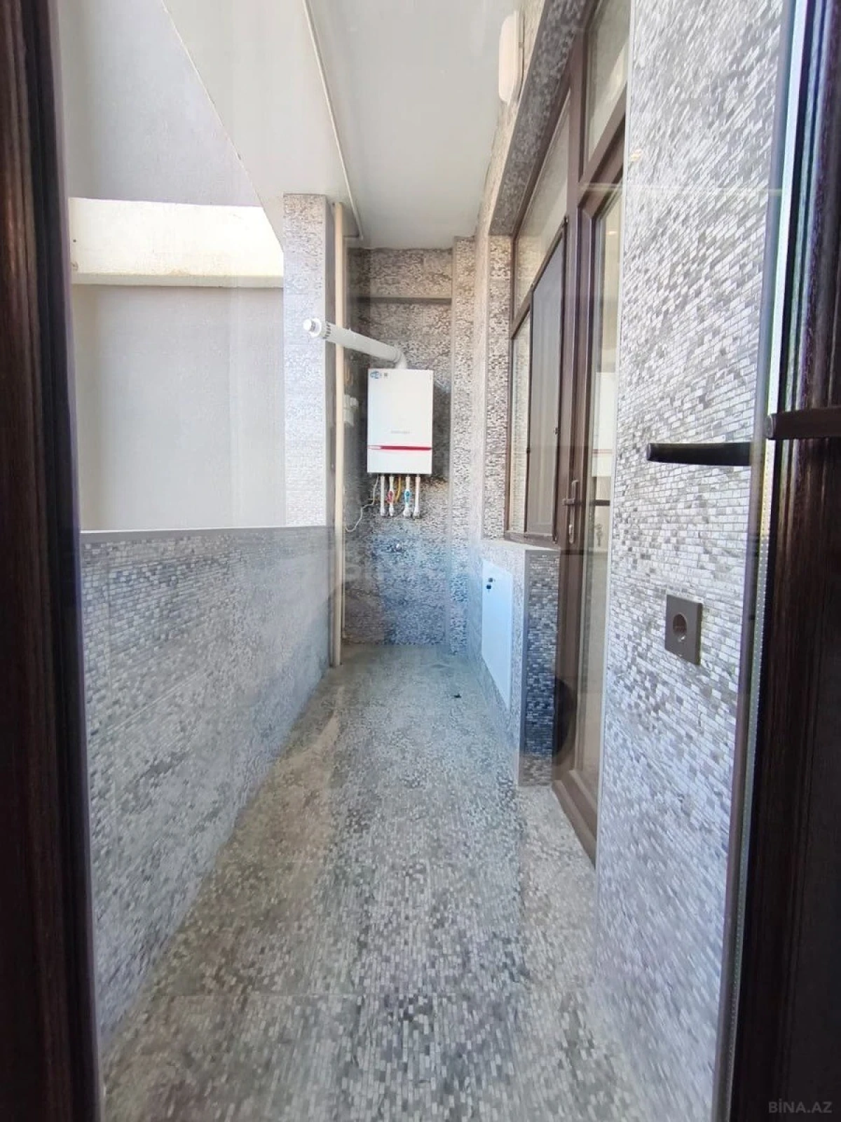 Satılır 3 otaqlı mənzil 148 m²