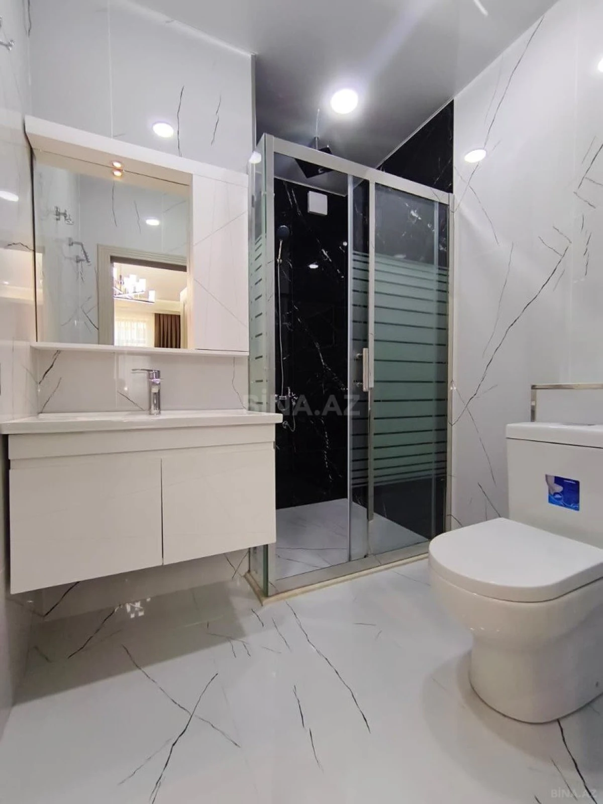 Satılır 3 otaqlı mənzil 148 m²