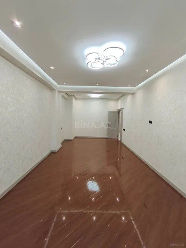 Satılır 3 otaqlı mənzil 148 m²
