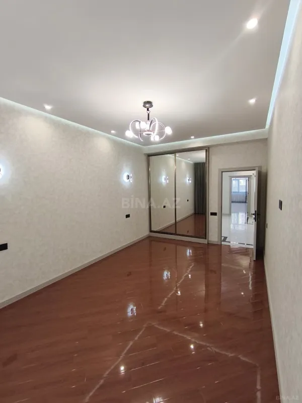 Satılır 3 otaqlı mənzil 148 m²