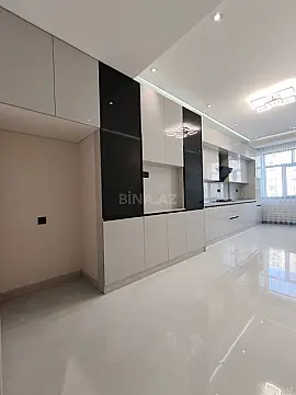 Satılır 3 otaqlı mənzil 148 m²
