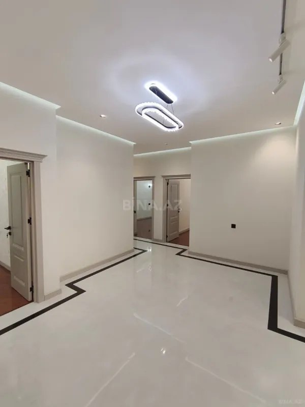 Satılır 3 otaqlı mənzil 148 m²