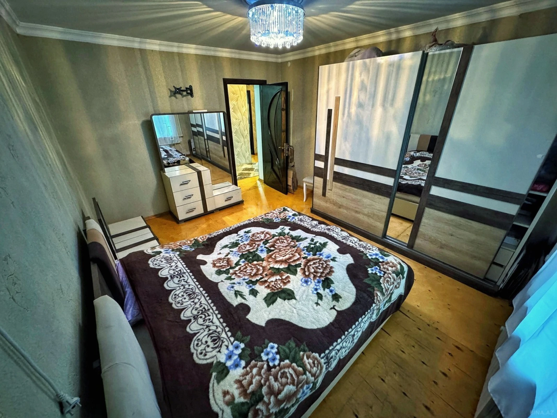 Satılır 3 otaqlı mənzil 90 m²